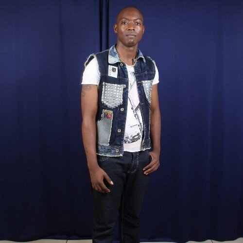 Life is wat u make every to change your future