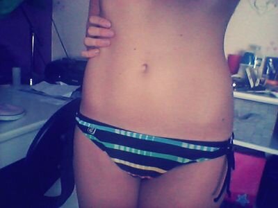 Romane. 1m65 / 51 kilos. Beaucoup trop :(