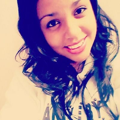 Sou aquela que quando precisar.....tô disposta a ajudar!! *--*