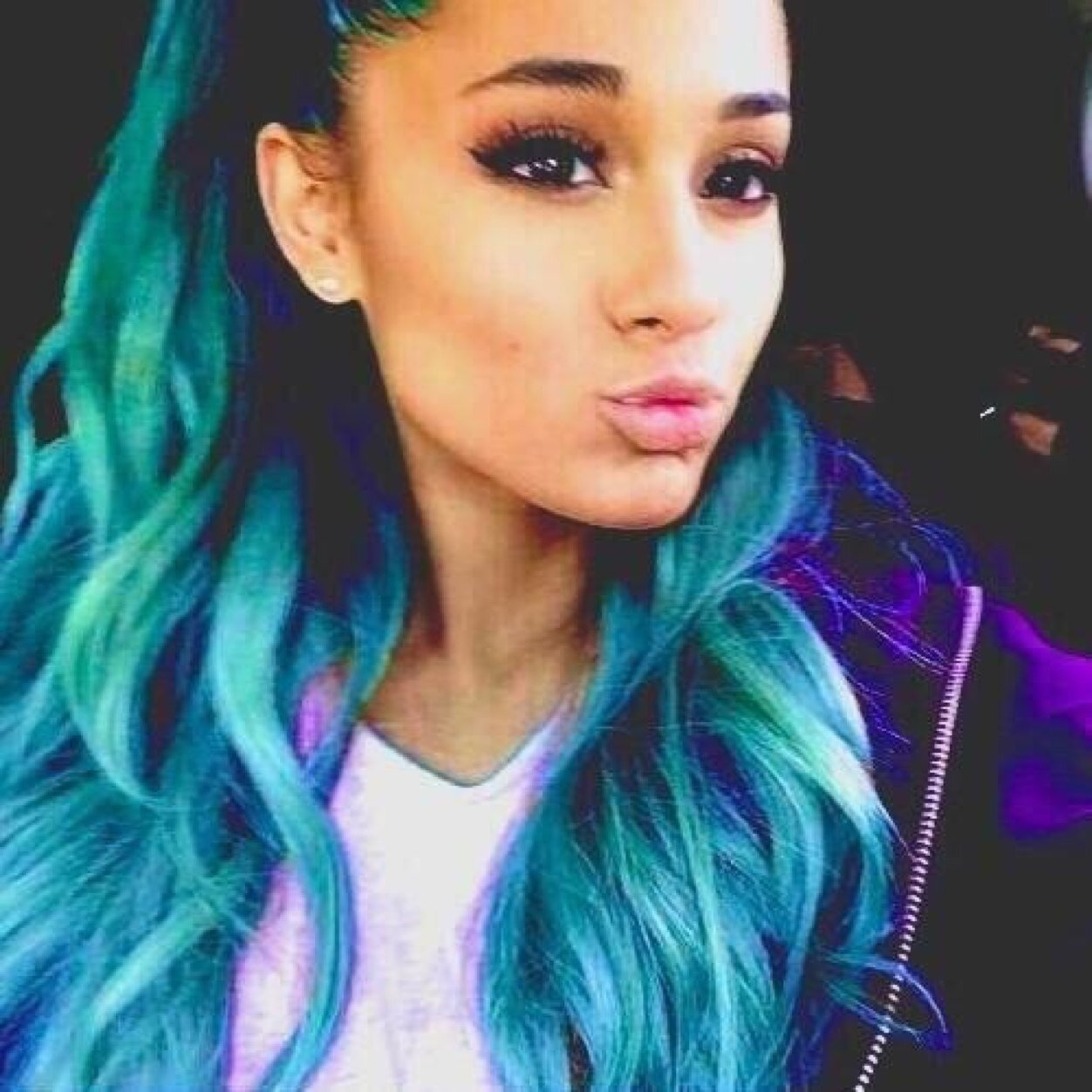 1/4 with @GarnetAriana @ariogrande @TopazAriana ღ ARIANA FOLLOWS 28.09.13 BEST DAY OF MY ENTIRE LIFE