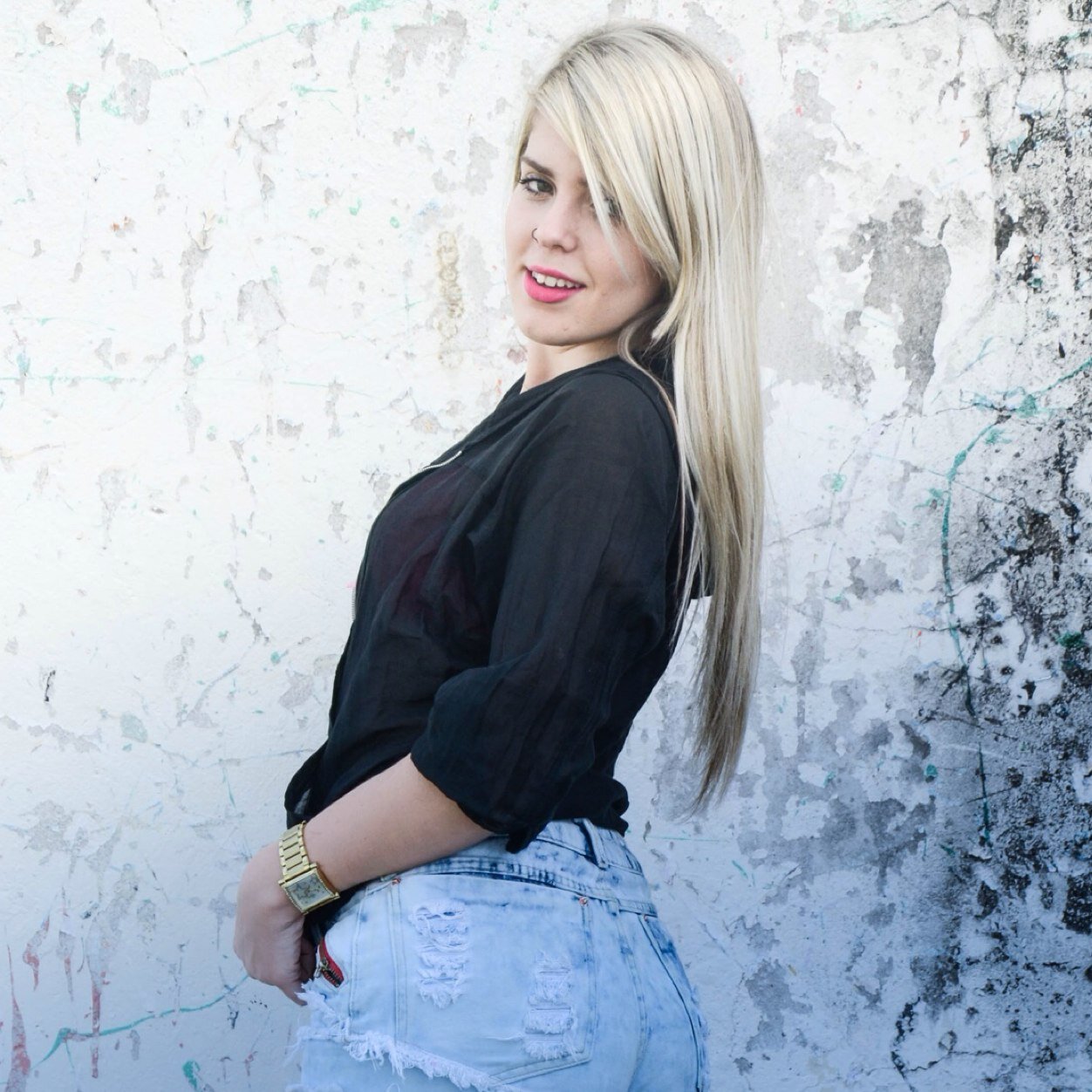 Snap: luanaquintela l insta: @luanaquintela Nada brilha mais que a vibe da tua alma. - https://t.co/nFxlEGF20l