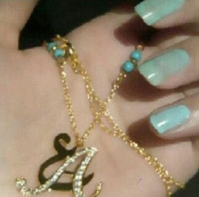 عشرينيه متيقنه ان الاجمل بحياتي لم ياتي بعد♡
