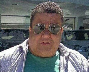 Não existem pessoas de sucesso e pessoas fracassadas. O que existem são pessoas que lutam pelos seus sonhos ou desistem deles.