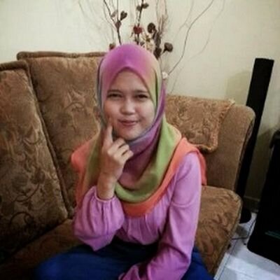 Follow mee :) nahh follow HIM 3