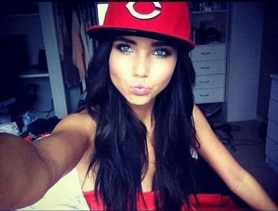 Follow me/ Follow moi. 16 ans :$