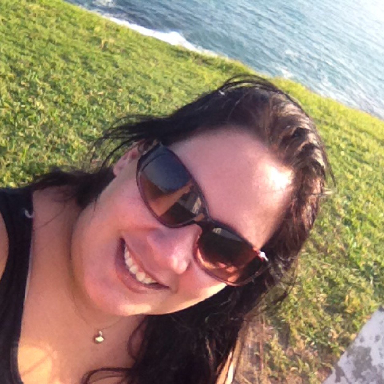Amo a Deus acima de todas as coisas, e sou agradecida à Ele por ter me dado uma família linda!