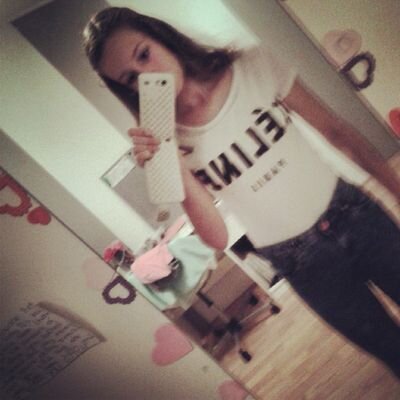 ●Aⓝⓝⓔⓣ
●Bestfriends: @kissfromannet_, @fleurkastelijns_,@xkusje_maudx, 
●12 years ⓞⓛⓓ
●horseriding is a not a sport is a live
●15m2