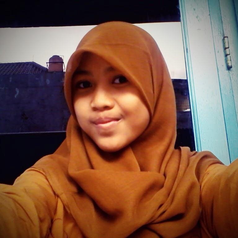 _listia's profile picture. be u self :) , follback just mention,  LULUS 100% | nem 26,40 | masuk SMP 231 | tambh pinter :D | hp baru hihihi