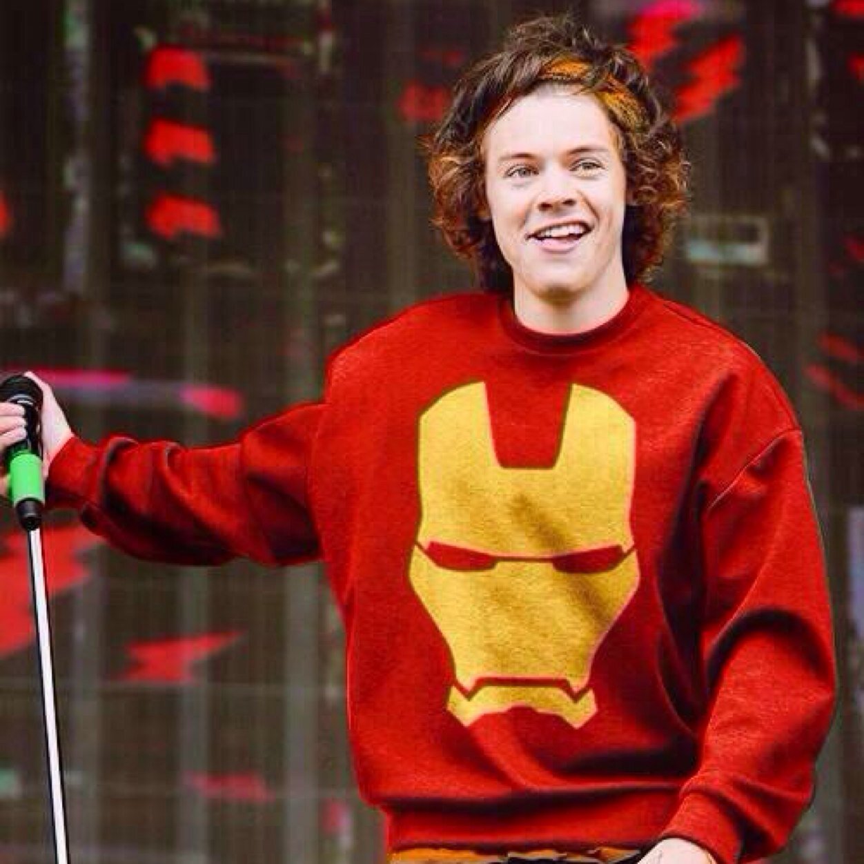 I PROMISED MY FRIEND THAT I WOULD GET HER 15K FOR HER BIRTHDAY SO PLEASE FOLLOW @undercovernarry SO I LOOK LIKE A GOOD FRIEND OR I UNFOLLOW