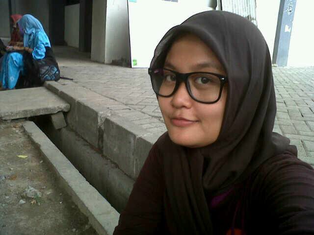 ApriliaDungus's profile picture. Berani melangkah walau setapak, selanjutnya mulailah berlari