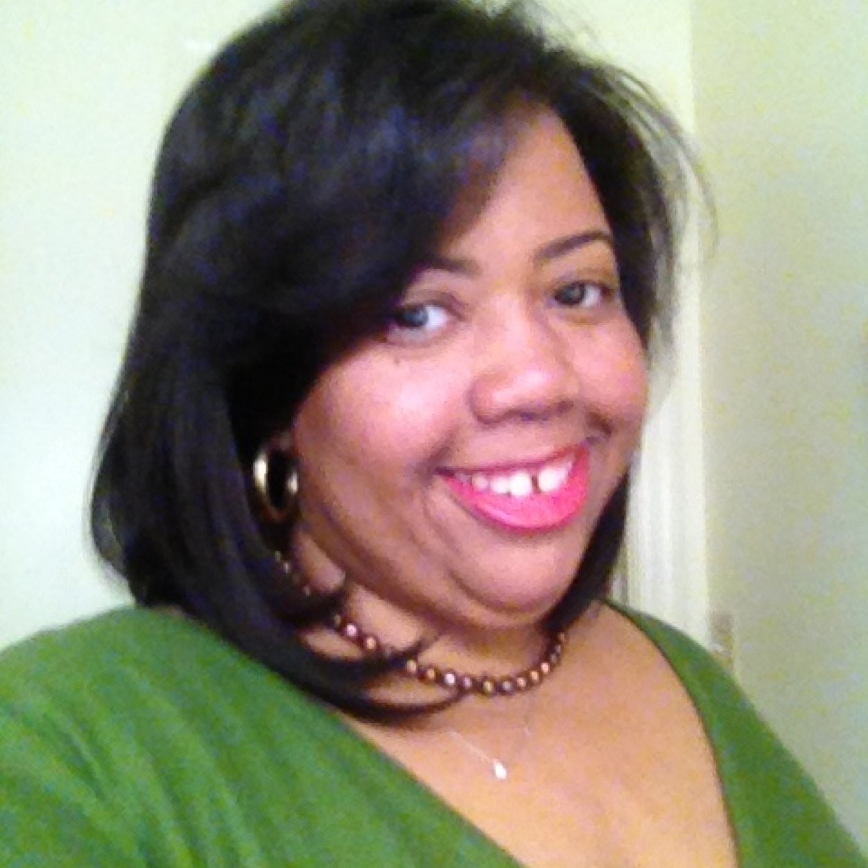 Neighborhood News Bureau Director at USF• FAMU Grad • EMU Grad • Lover of life, the beach, family and journalism! 🐢🐢🐢