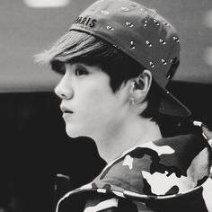 ―@nicedaybase. 24 author and part-time waiter.