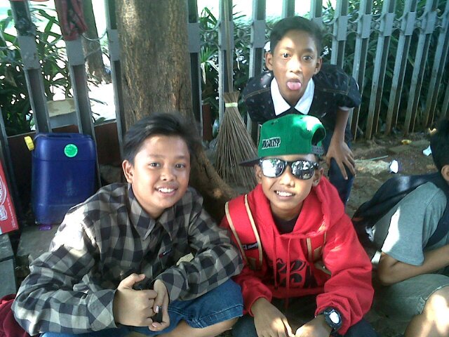 INI GAYA GUE ELUH MAU            #292E965B@wtd_dimas IM SWAG anti KORPE + anti CEWE BMW( body mengalahkan wajah) kata abang YOGS