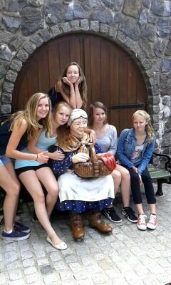 ThujaMartens's profile picture. oke.