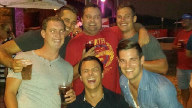 FrancoCT7006's profile picture. @Paarlboyshigh old boy,OTCC Badger, @StellenboschUni Graduate, BAcc(Hons) student, Good food, music & company, Appreciator of English wit and Dawie die Kabouter