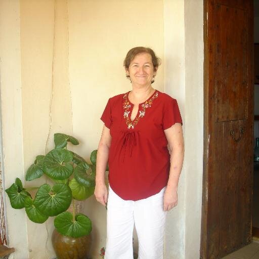 nació en capdepera , mallorca , de profesicion ama de casa y .gran seguidora de Manu y Susana de MYHYV  mi cumple es dia     4 de junio