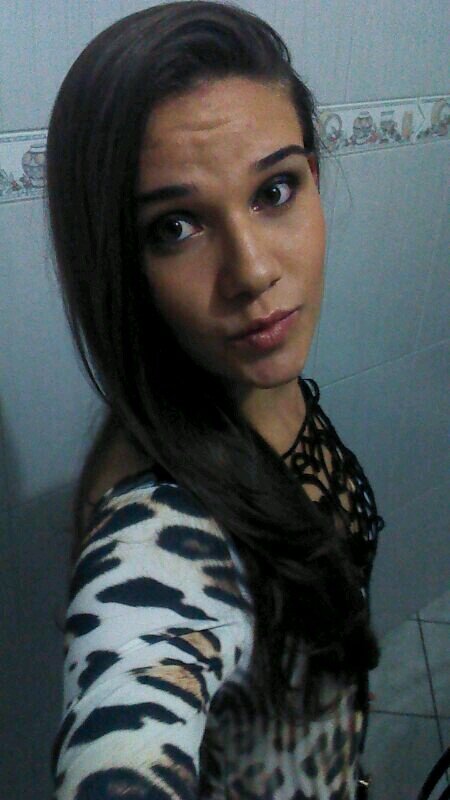 Quase enfermeira, ariana, 18 e basta!