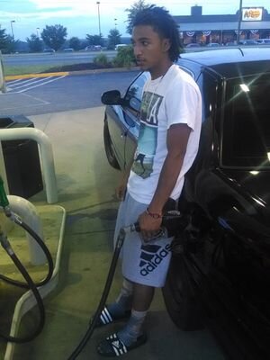 SarrattJustin's profile picture. new account! follow i follow back ...