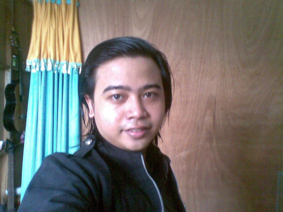 Hei_Dion's profile picture. Thingking about my dream