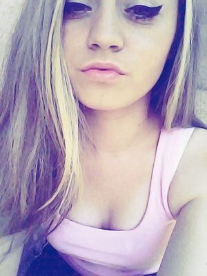 Please baby,couse I will never let you go.I'm going to be here for you,always.I'll be so excited if you do 1 click and follow me.@justinbieber ♥