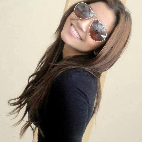 Alegre Divertda Me encanta modelar  y me encanta vivir la vida !! Sonrie yo existo