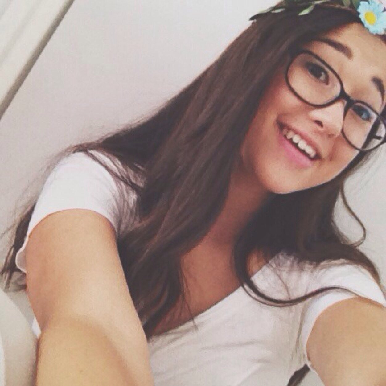 Dit account is voor fans van @lovelydreamer_ ze is super en heeft een heeeeeeeel leuk youtube kanaal ♡ she's make my happy ♡ we love u