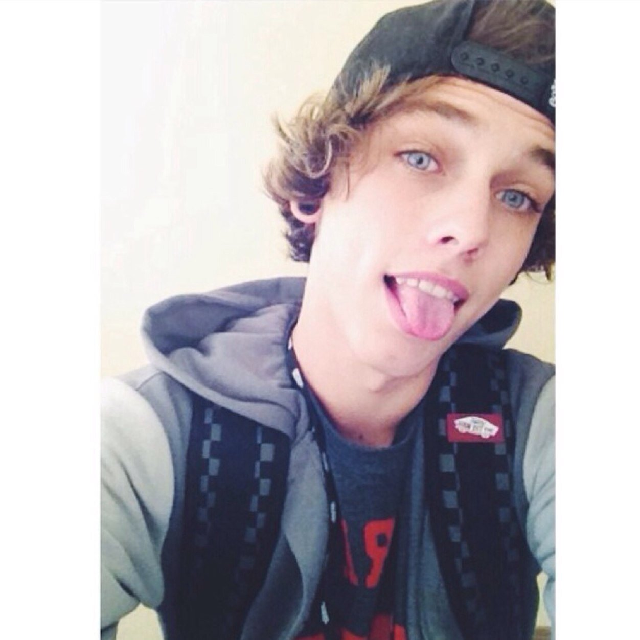 smckxs's profile picture. Back up for @smckingdanger