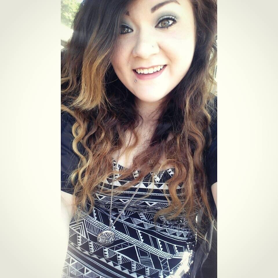 hoe3's profile picture. ☯☪☮