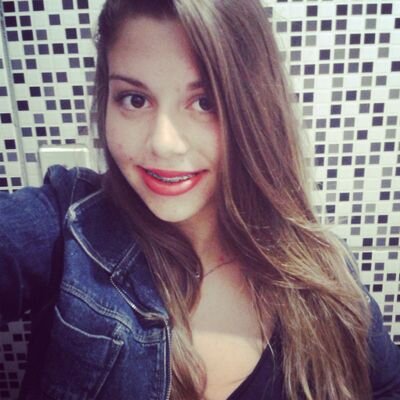 '' As pessoas passam, a te valorizar quando realmente percebem que nunca mais te terão de volta. ''