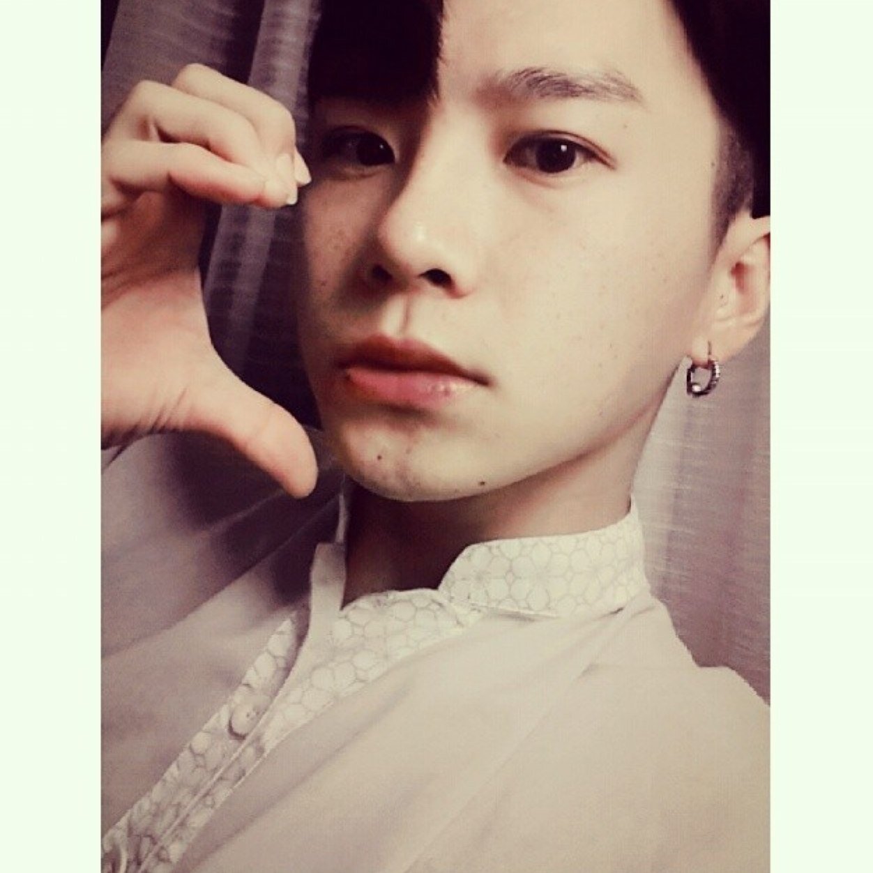 แฝดสุดหล่อของดึกกี้ . ควอน ยองดน ครับผม :3 ผมคือแด๊นเซอร์จาก HITECH TAEM { rt. } #ฟอลแบค. #89line |Swagfam |Real @crowndony