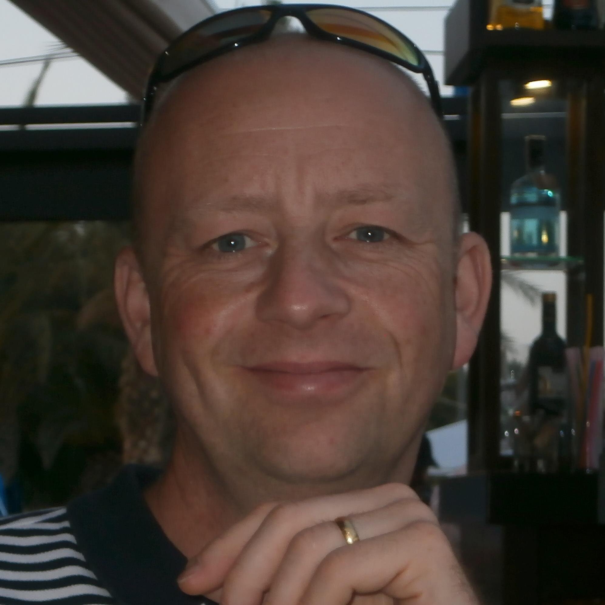 wildandloose's profile picture. Get busy living! Full time WWRLFC and MCFC fan, part time company director/ taxi driver/ husband/ dad/ dog walker/ ex junior football coach/ etc.