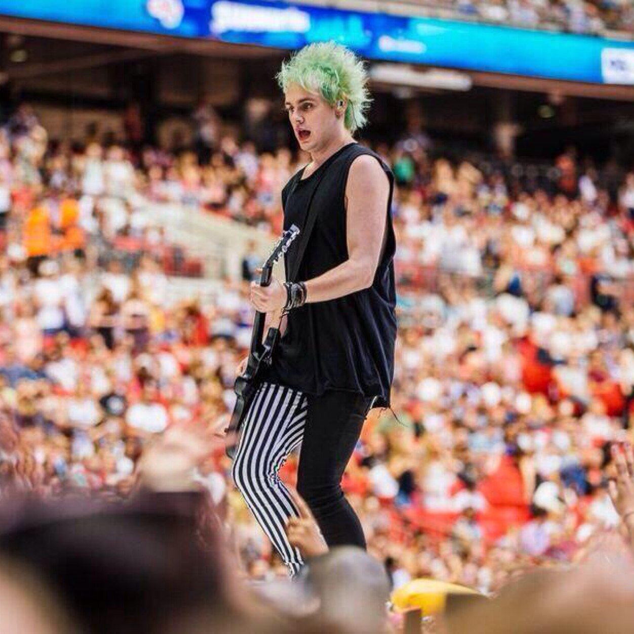 I WISH THAT I COULD WAKE UP WITH AMNESIA!
