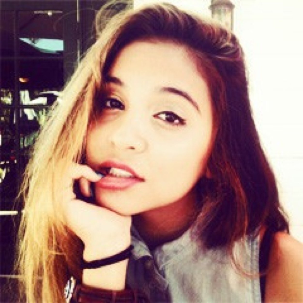 A whole new world, right? | Aladdin's and Jasmine's daughter. |