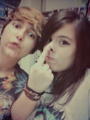 in Francesca ,in italiano girl, age 16, manga band anime, metal band rock,kpop ,i love John lenon ~
