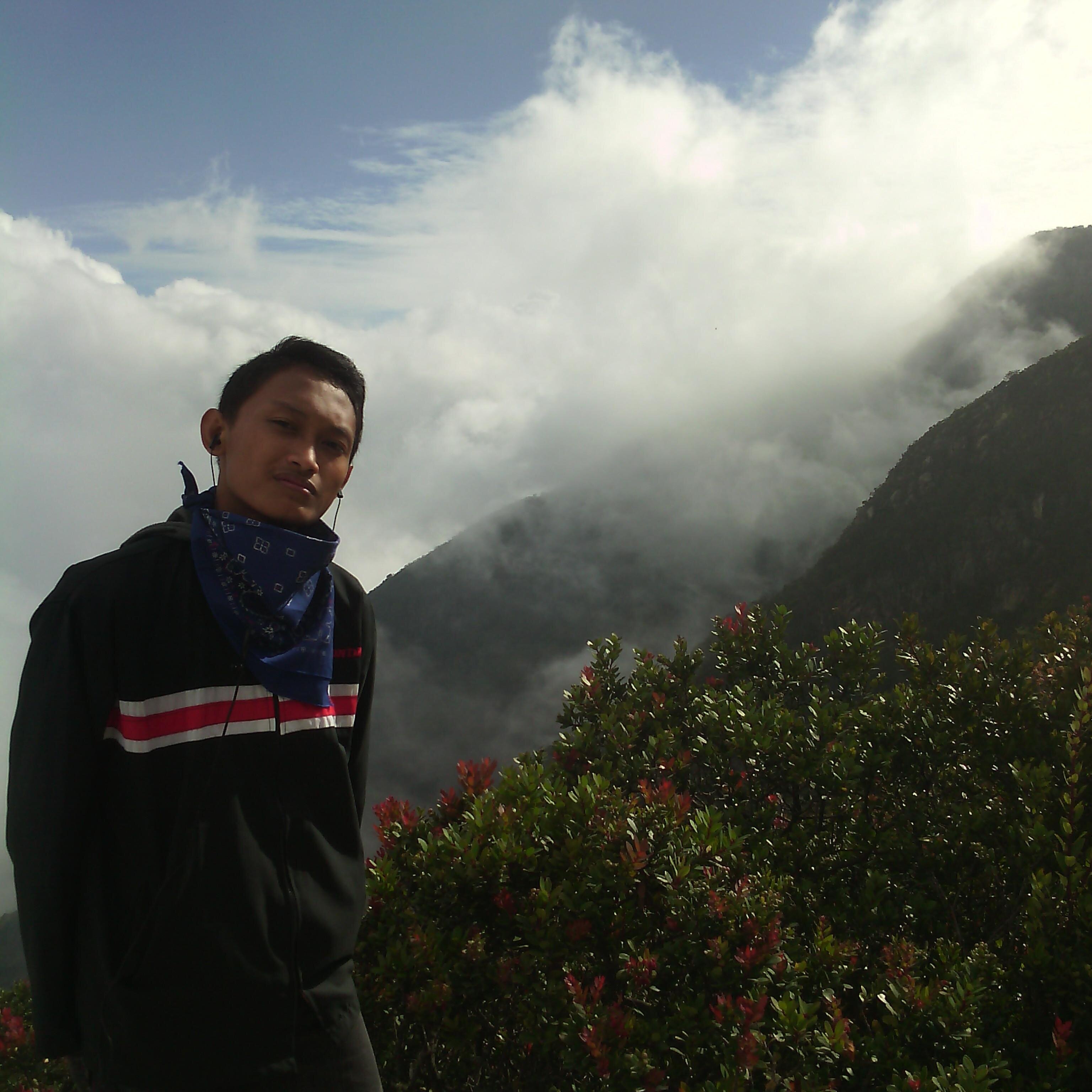 X3threeX3's profile picture. muka jelek ,banyak dosa, bikin orang emosi terus