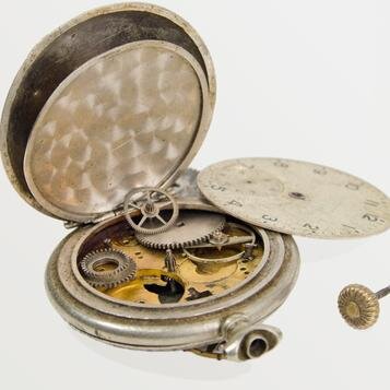 Making & Mobilising Objects is an interdisciplinary conference, to be held 21st Feb 2015 Organisers: @Serena_Dyer & @nataliercox Email: makingobjects@gmail.com