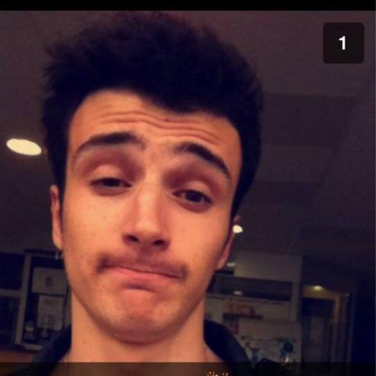 MaxiGuimole's profile picture. Amateur de pokemon et de cassoulet. Snapchat : max2swagyolo