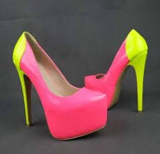 “No importa lo que te pongas: si llevas unos buenos zapatos, estarás perfecta'' Envíos a toda España. Gastos de envío incluidos en el precio.
