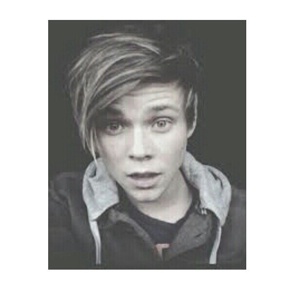 Free follow from @stylesftirvvin follow me there instead | Help me with my dream by RTing link below ilysm