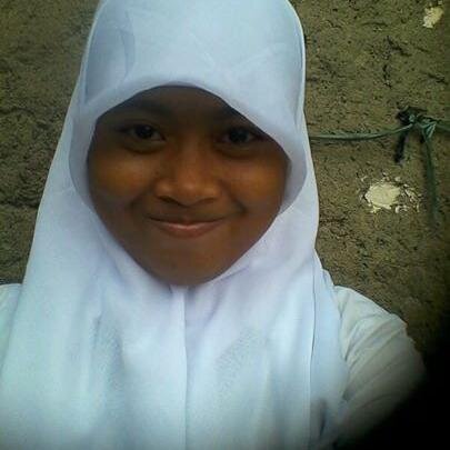 SariSuci76's profile picture. 