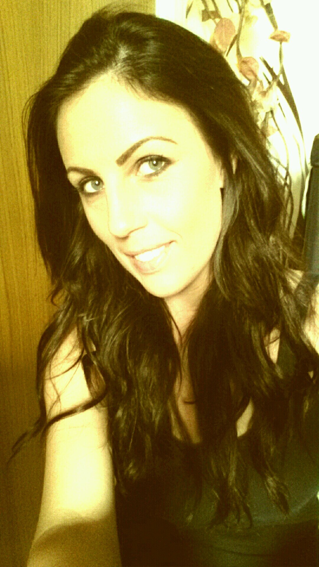 SpendloveJen's profile picture. I enjoy fun with my family and friends, unhealthy food, fine wines, cocktails and SPENDING!