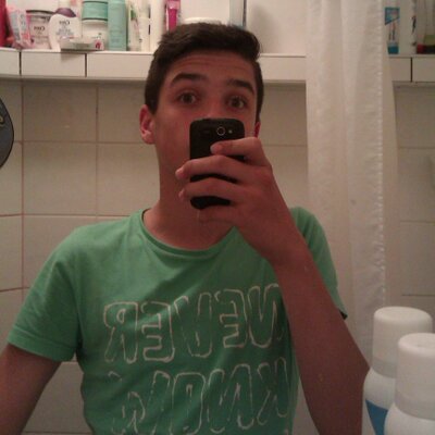 Profile Picture of Nicolas Leščinský (@nikoo_legend_7) on Twitter