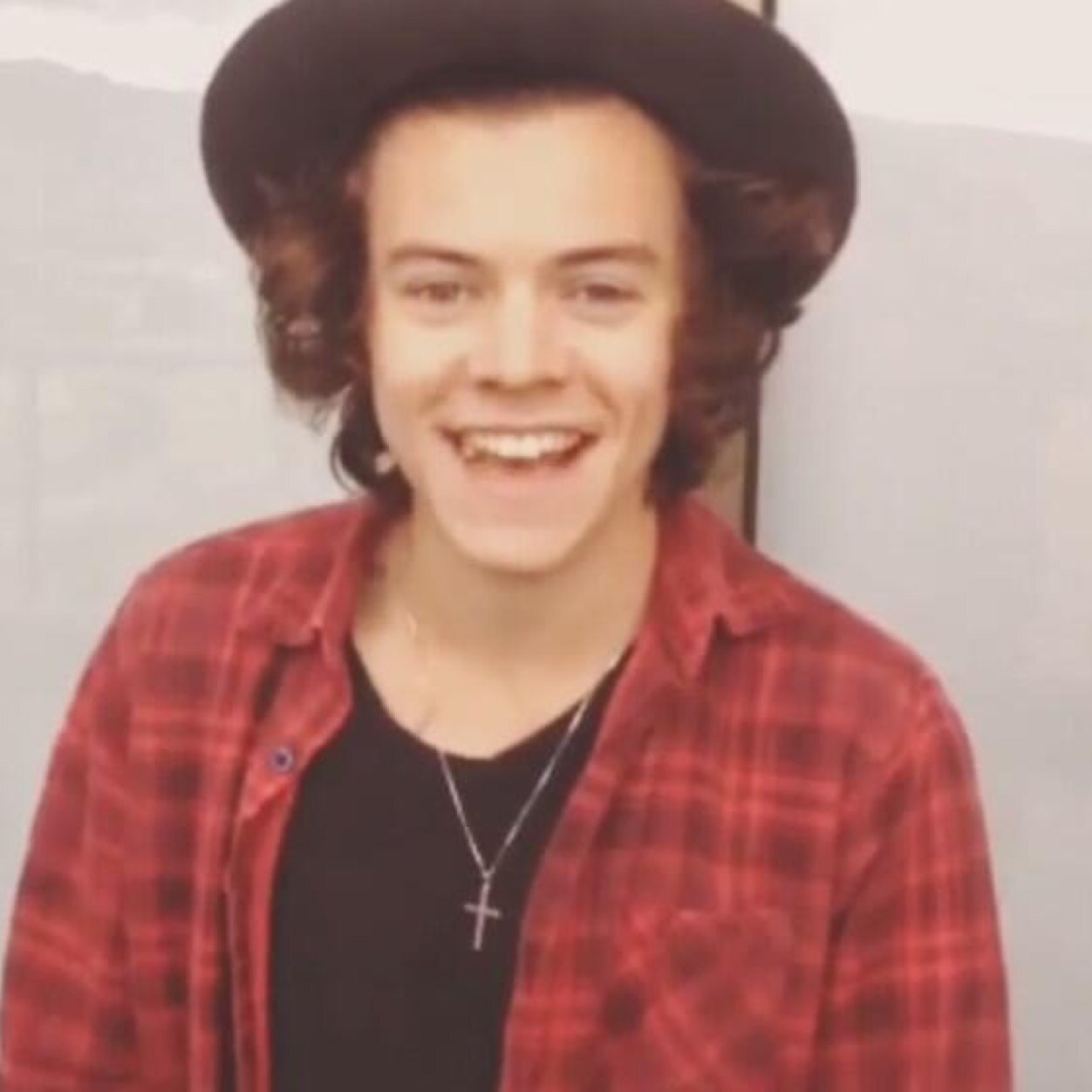 Harry80642823's profile picture. Free follow :) - follow @harryleprechaun ill follow you back x