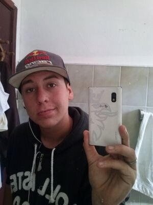 tou na pista sou ligeiro eu tbm sou hum flogueiro hehe... uma geraçao movida por emoçao. e minha paixao é caminhao e tudibao...