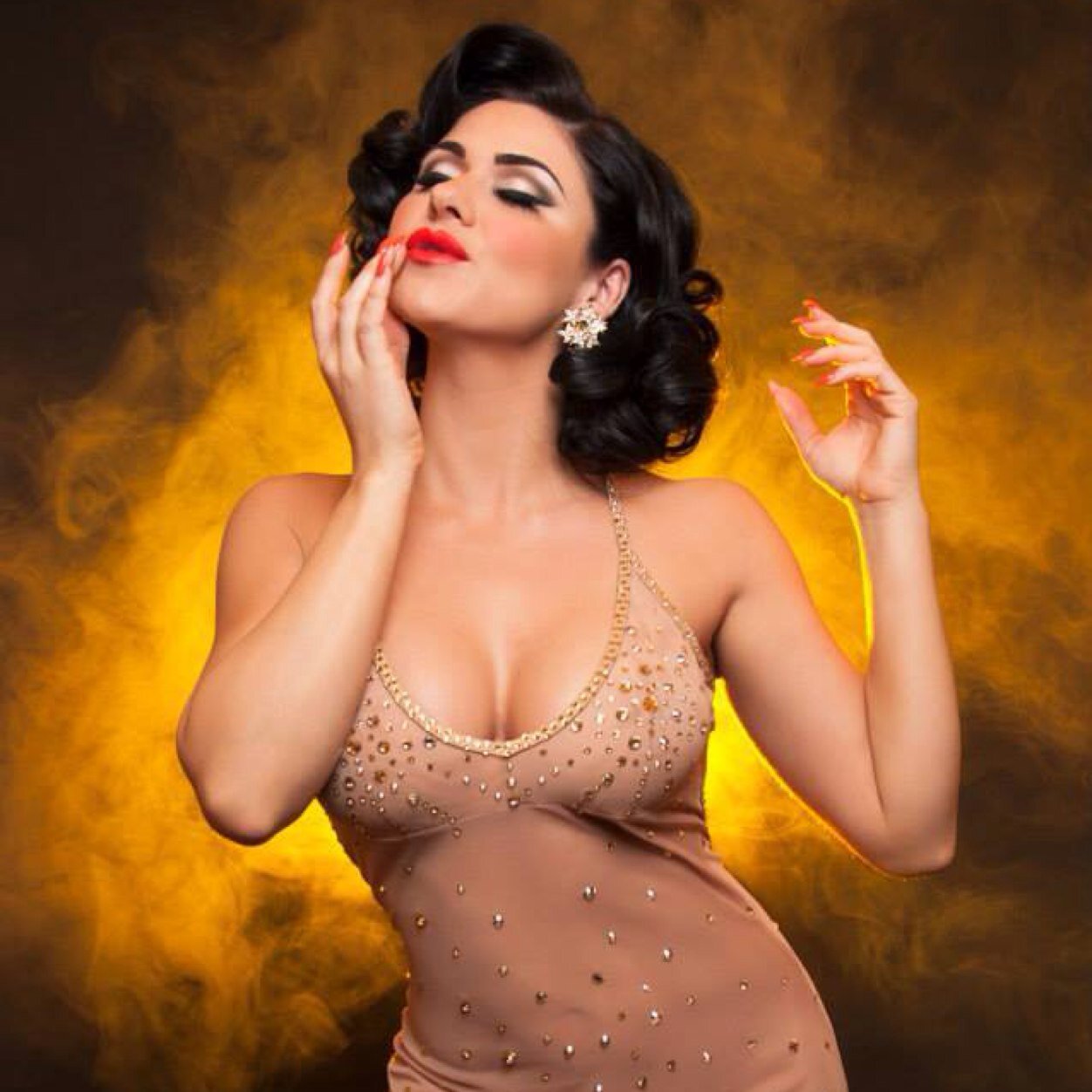 Pick a Card: A Burlesque Exploration of Tarot is a burlesque variety show and multimedia experience coming to #AnnArbor's @michigantheater this fall!