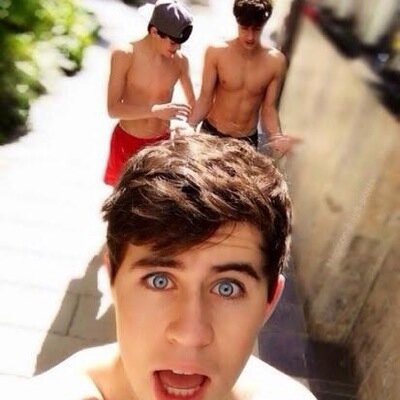 0/12 ||⬜️sider || dallas girl for eternity || in love with a boy who doesnt know i exist ☹ || personal is @BananaSplitxx1 :)