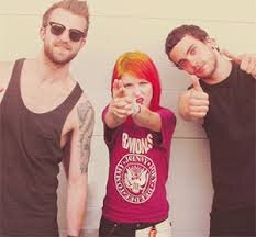 Fastinmyfuska's profile picture. Nau sou criativu pra bio ★