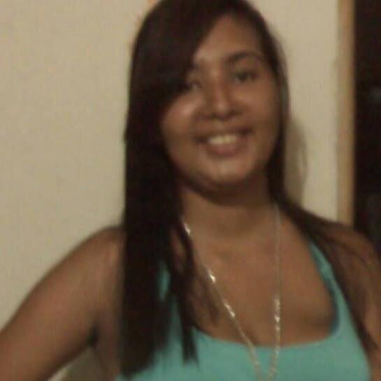 Nombre: Iris Vasquez
Edad: 20 Años
Facebook: https://t.co/yIliAyAU
Mensaje: Donde no se puede amar hay que pasar de largo