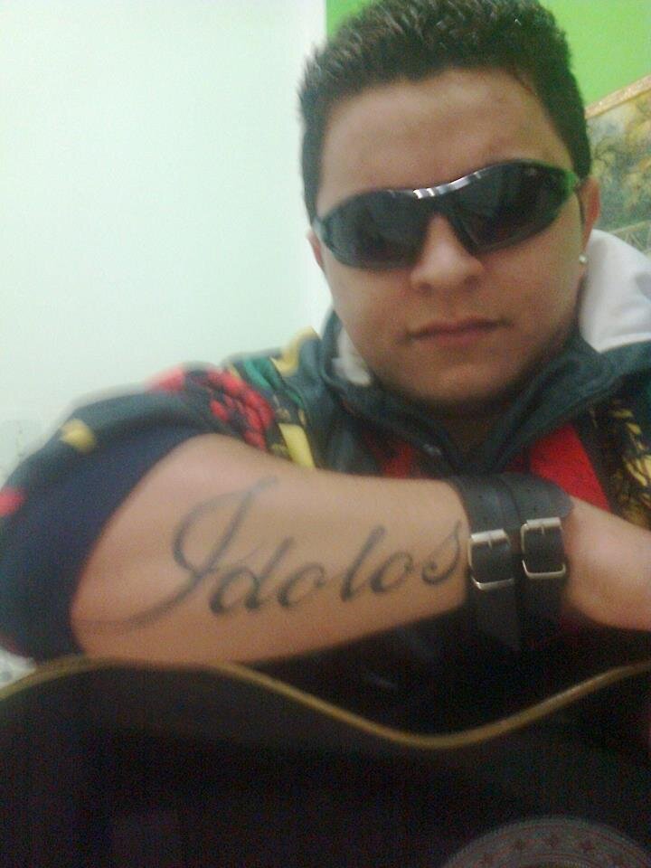OI SOU THYAGO KOSTA FUI PARTIÇIPANTE DO PROGRAMA IDOLOS 2010 CEL.(21)82247246 ME LIGA.