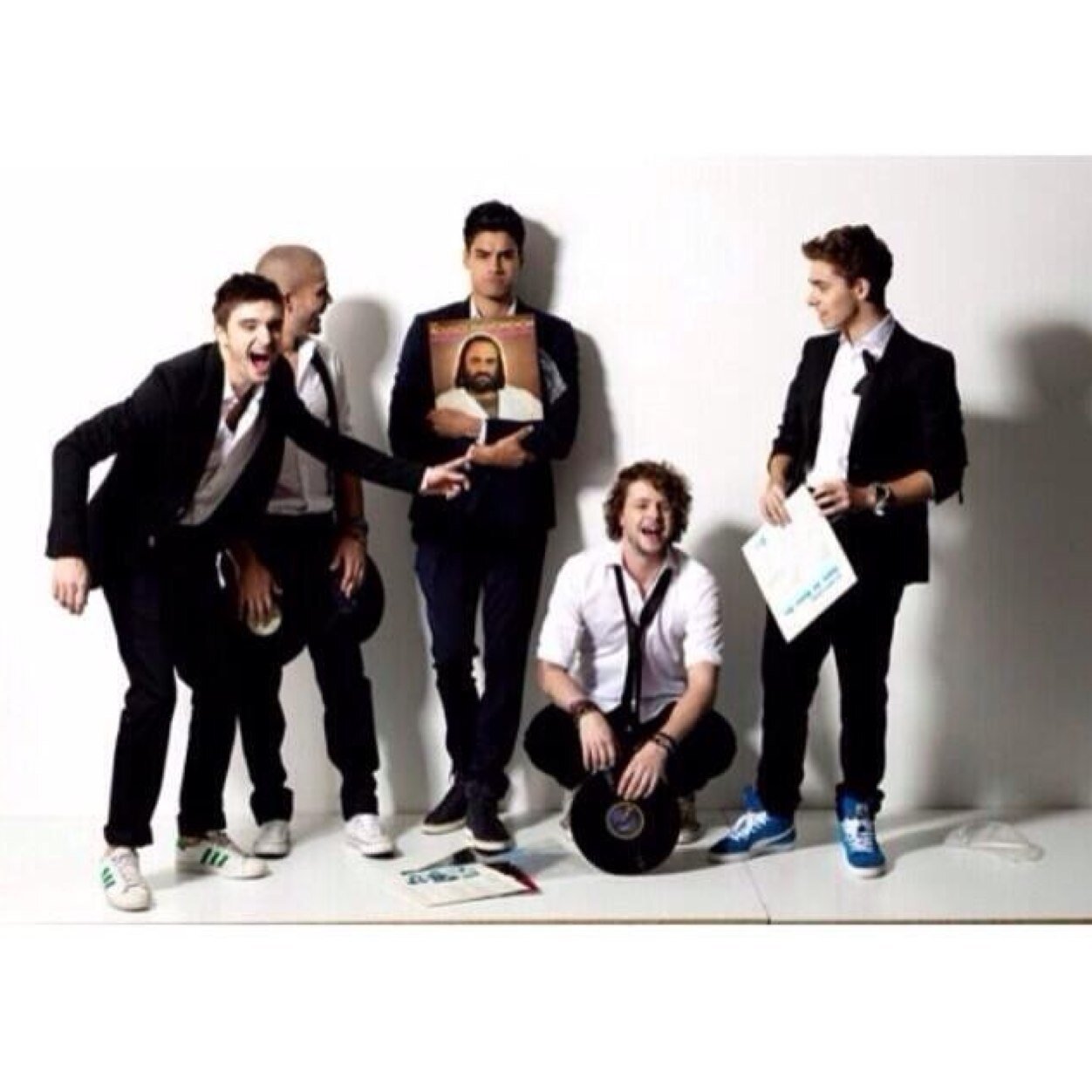 Stay Strong During The Break ~Jay~Siva~Max~Nathan~Tom~
I'm Ellie :)